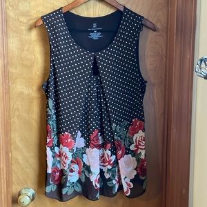 NY&Co Polka Dot Top, size Large
